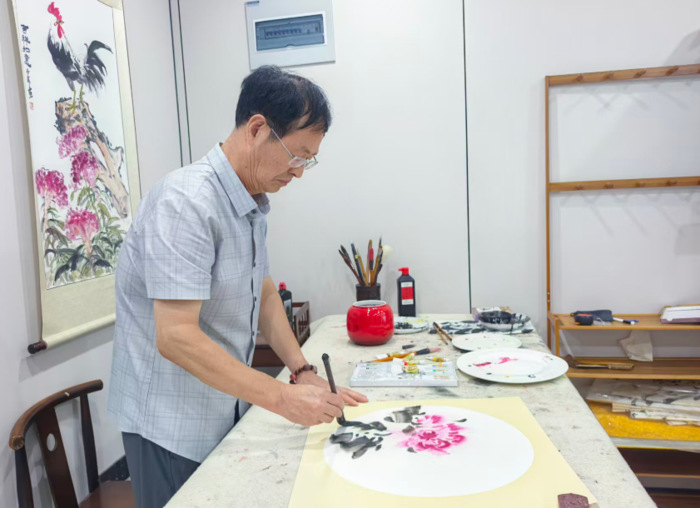 笔墨叙雅韵 艺友聚一堂｜安徽报道网媒体走访年介忠书画工作室