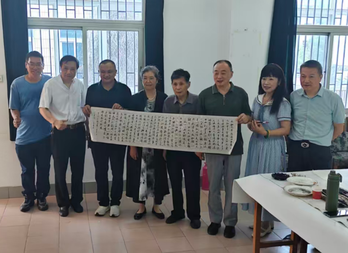 合肥：艺友堂书画院举办交流笔会