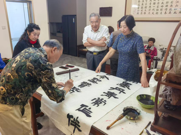 重阳翰墨飘香 名家雅聚传艺｜侯鸿钧莅临安徽敏诚书画院交流创作