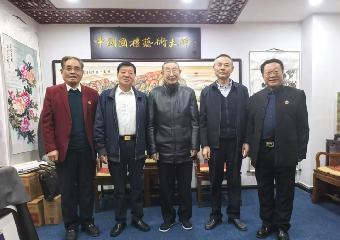 刘正宗一行考察中国国际书画院安徽分院