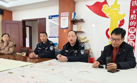 翰墨润警营   丹青绘初心  书画家走进派出所共叙鱼水情