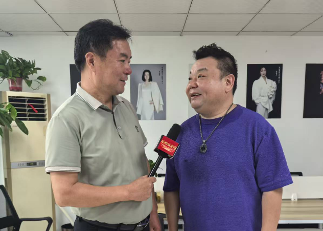 “超级大赢家”主持人刘刚：明星舞台上的华丽转身