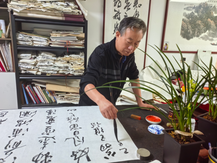 书法家徐华：笔墨山河气自华