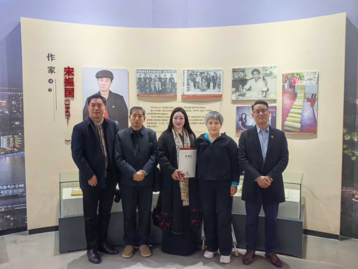 宋振国作品捐赠马鞍山市档案馆，荣获收藏证书荣誉