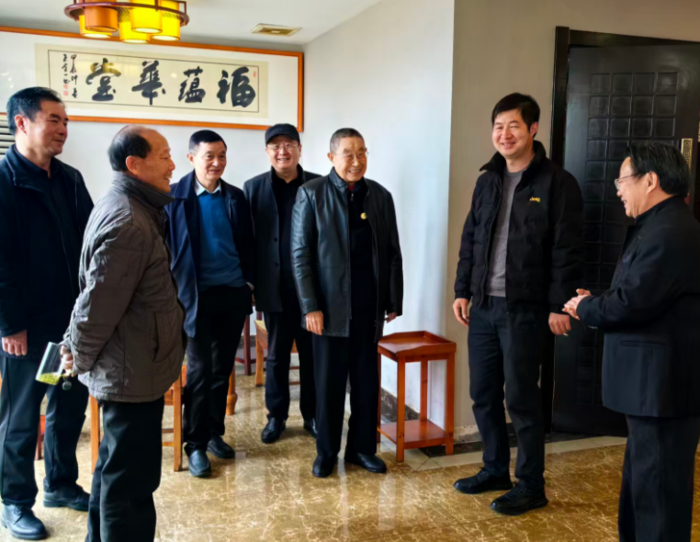 《书法报》姜陈主任与安徽报道网交流书画发展，共商合作新篇