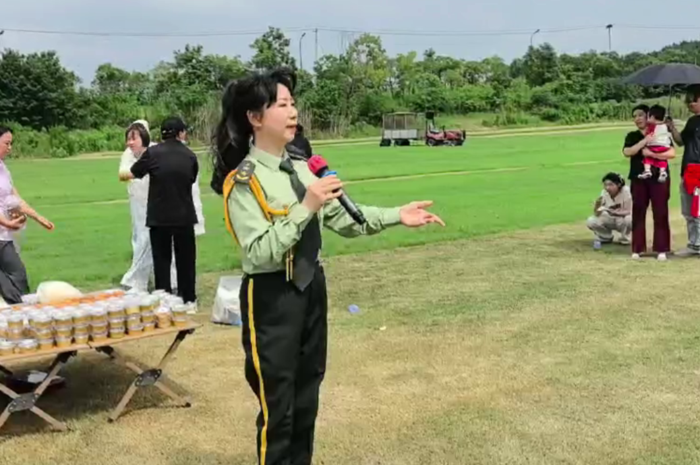 歌声颂家国 温情伴少年｜公益歌手马余珍合肥西乡禾园献唱《祝福祖国》