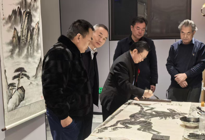中国著名画家连佩雷受邀中国国际书画院安徽分院