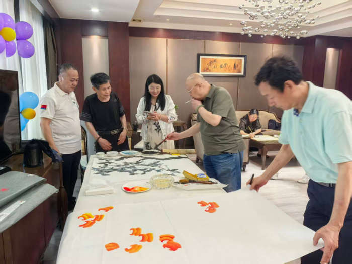 合肥艺友堂书画院在文一戴斯成功举办书画创作交流活动